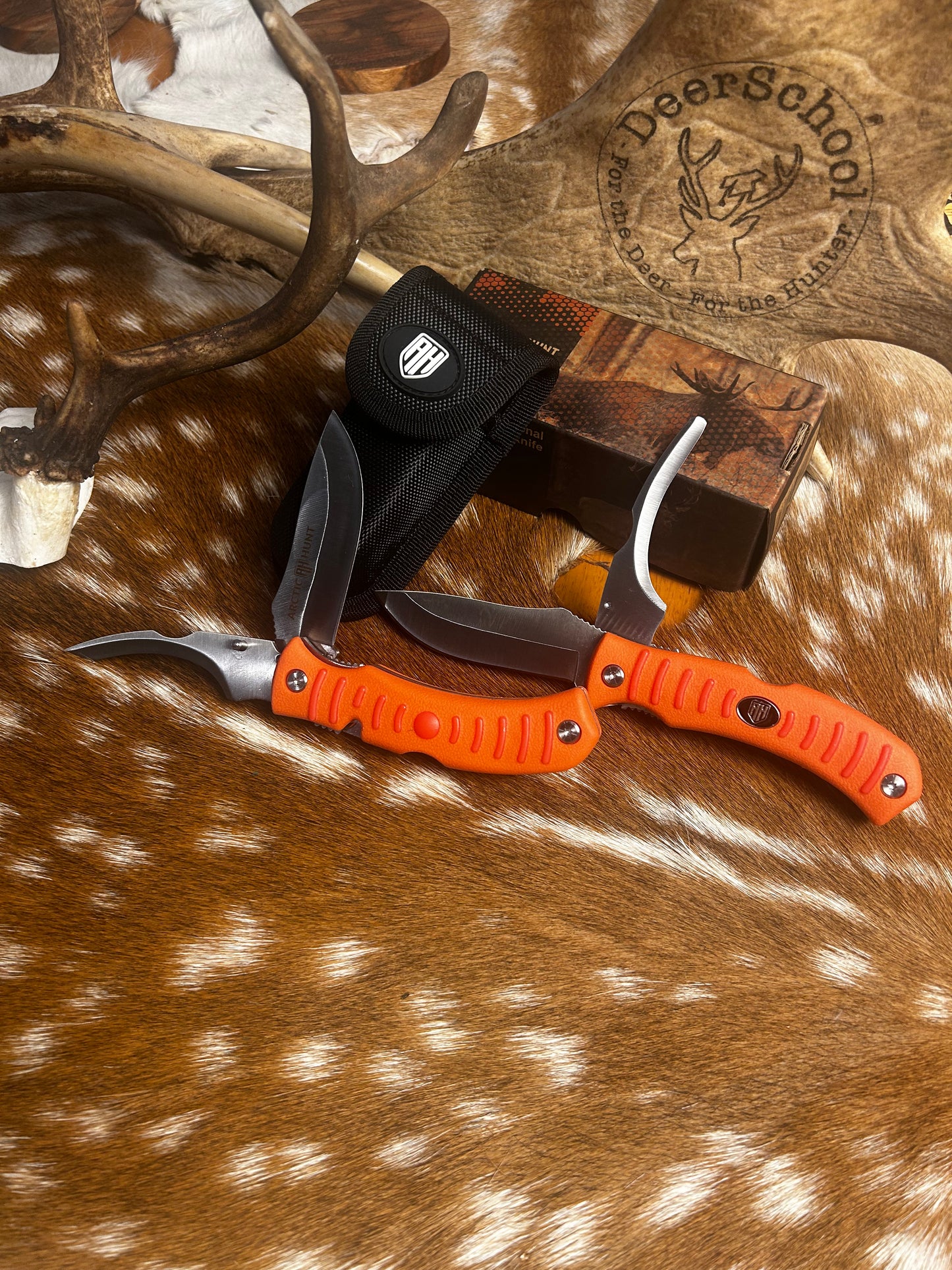 Arctic Dual blade Hunting knife with Razor Gut hook