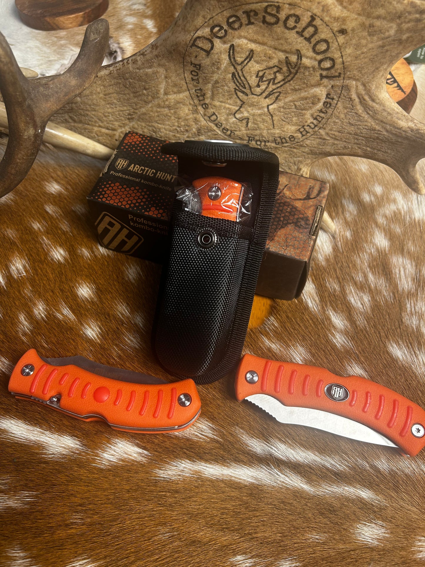 Arctic Dual blade Hunting knife with Razor Gut hook