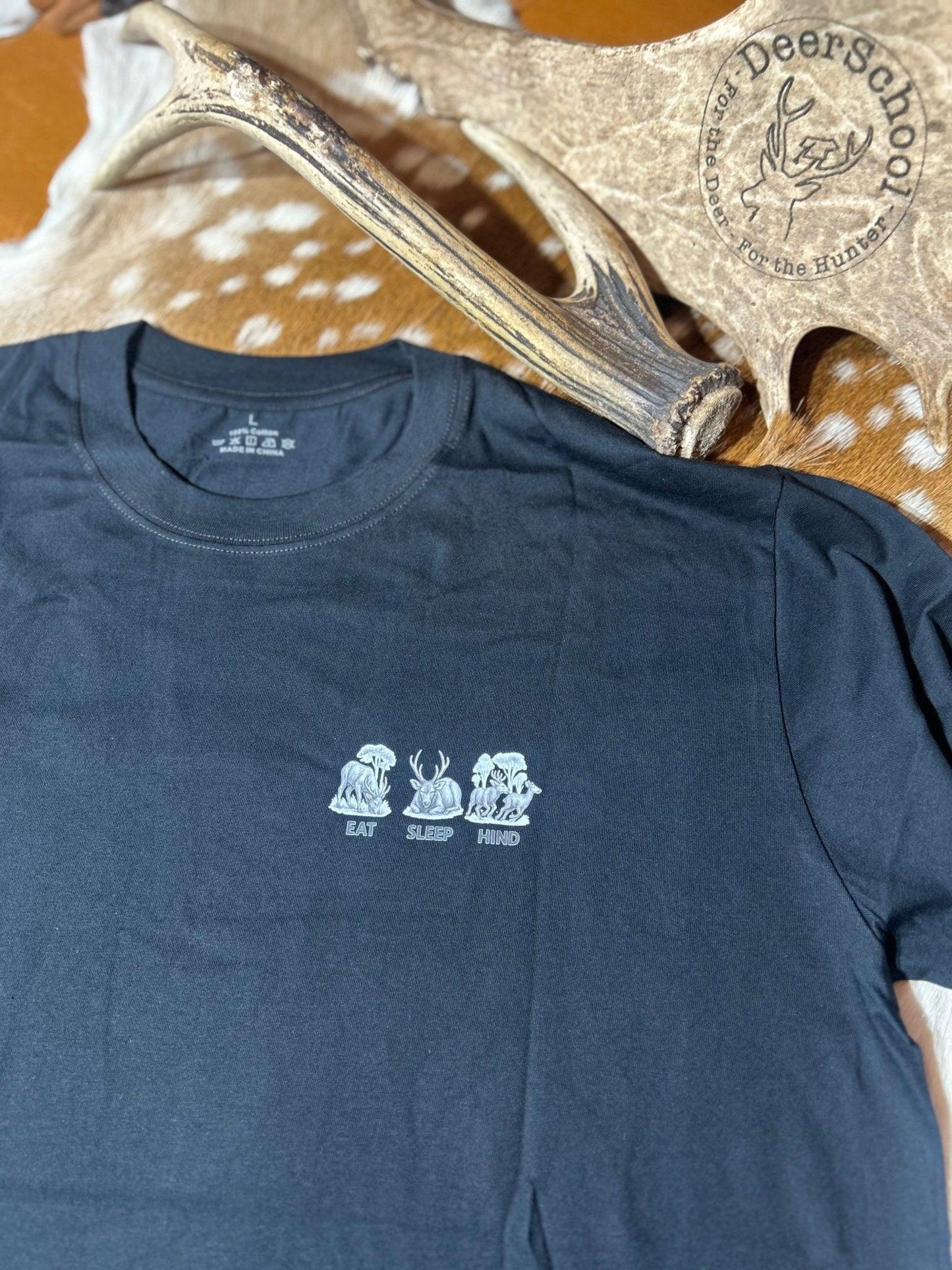T-Shirt “Eat Sleep Hind” - DeerSchool Der Laden