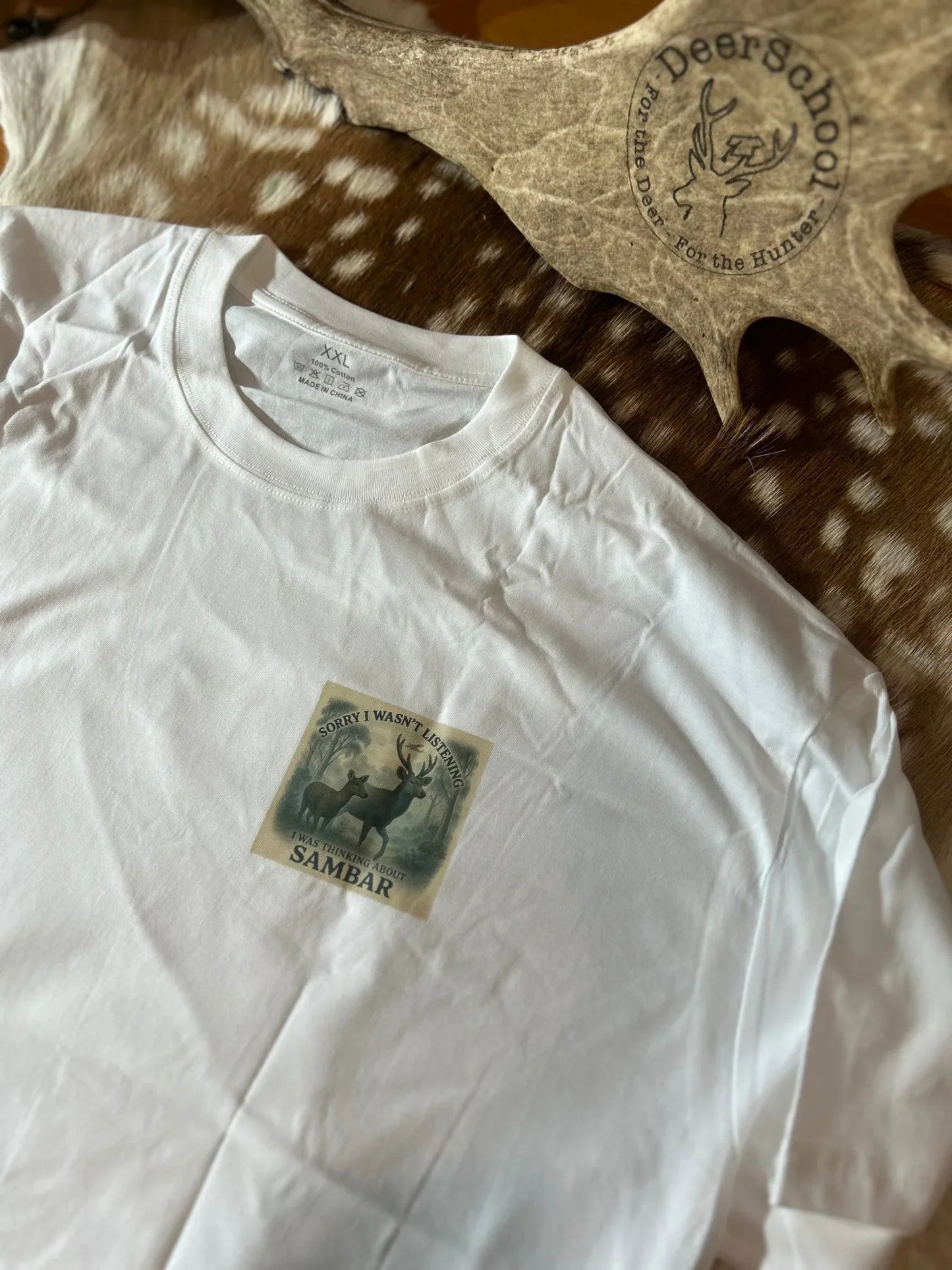 T-Shirt “Sorry I wasn’t listening” - DeerSchool Der Laden