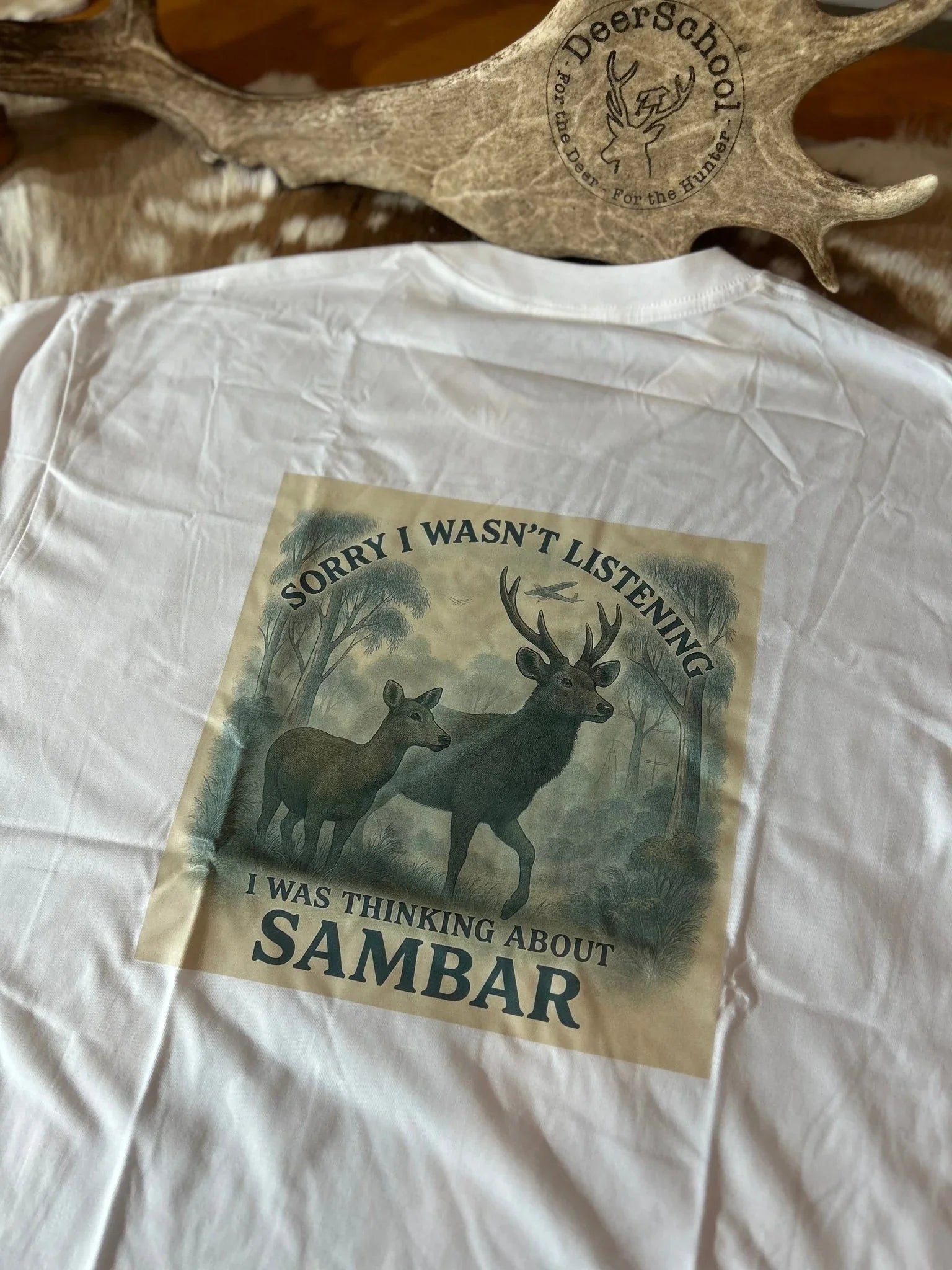 T-Shirt “Sorry I wasn’t listening” - DeerSchool Der Laden