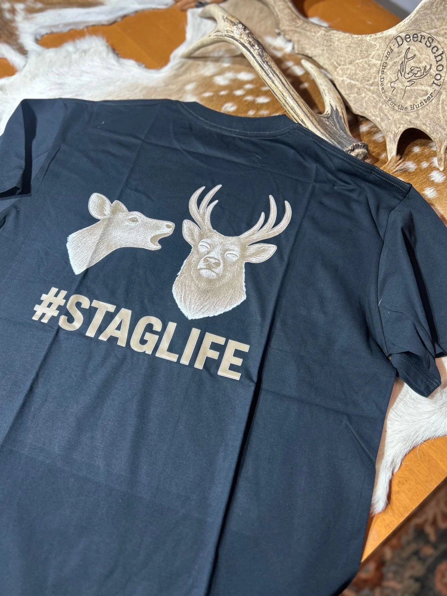 T-Shirt “StagLife” - DeerSchool Der Laden